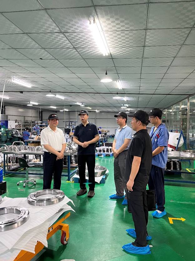 院長頡潭成一行深入企業走訪調研，助力技術服務對接
